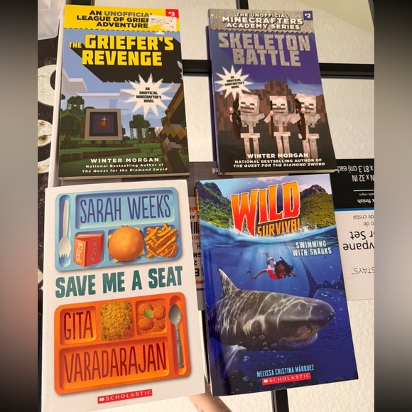 Various Books - Picture 6 of 6